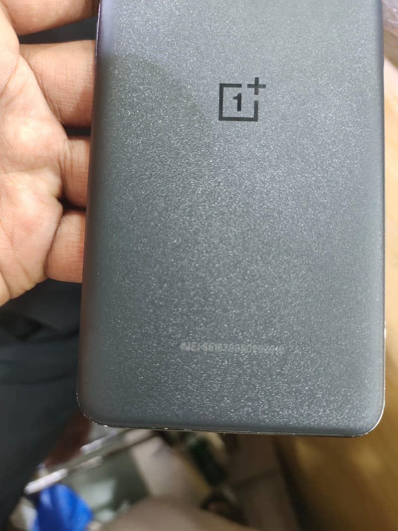 One Plus 10 Pro 4