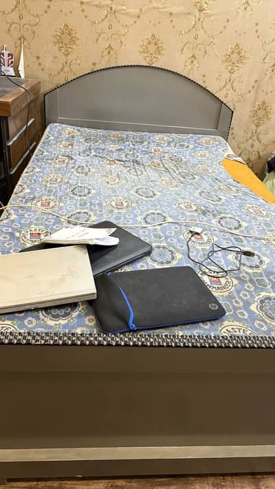 Lasani lakri 2 same bed with molty foam mattress