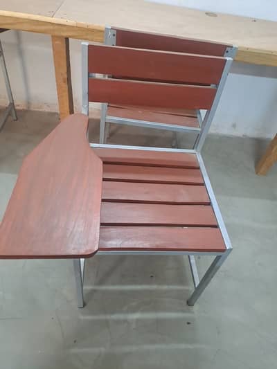 Student chairs of full size 100 chairs available with new condition