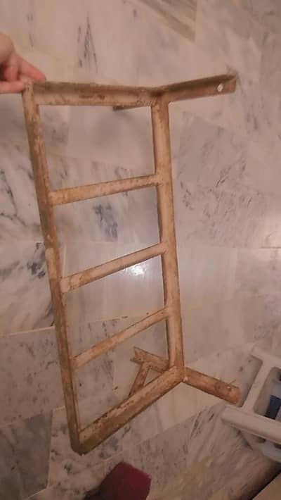 1 UPS/Battery Stand for 1000
