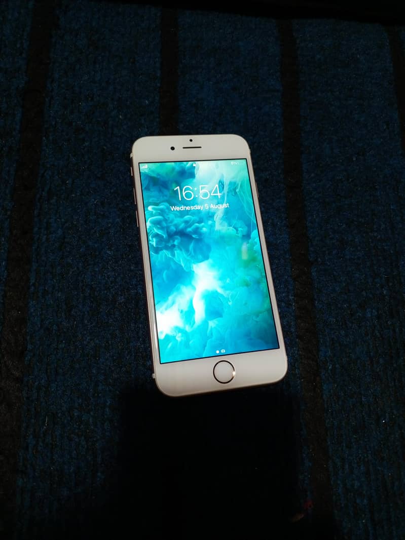 Apple iPhone 6S 1