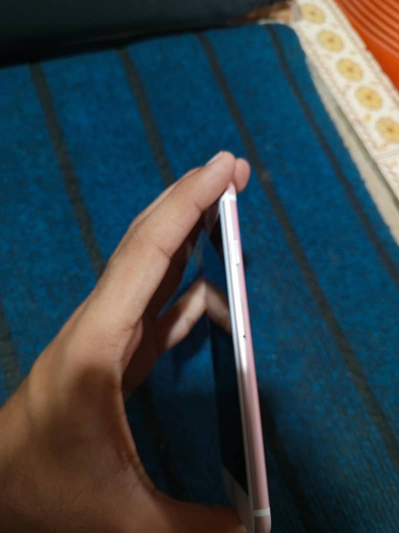 Apple iPhone 6S 3
