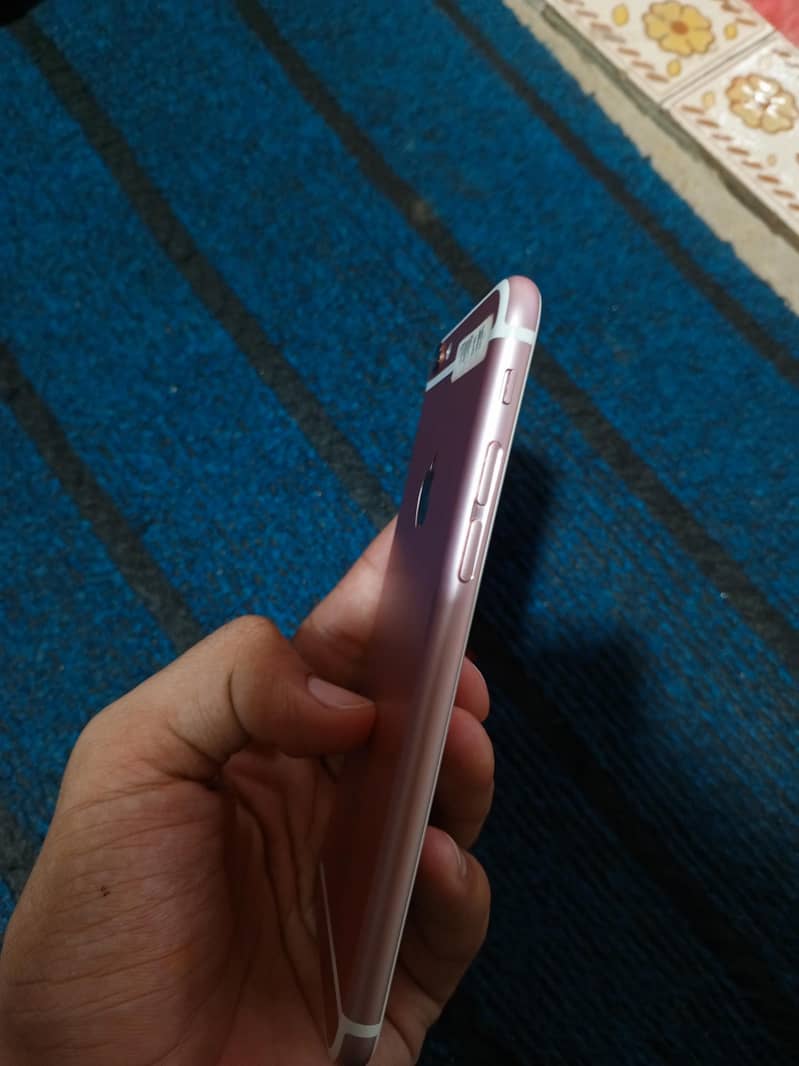 Apple iPhone 6S 4