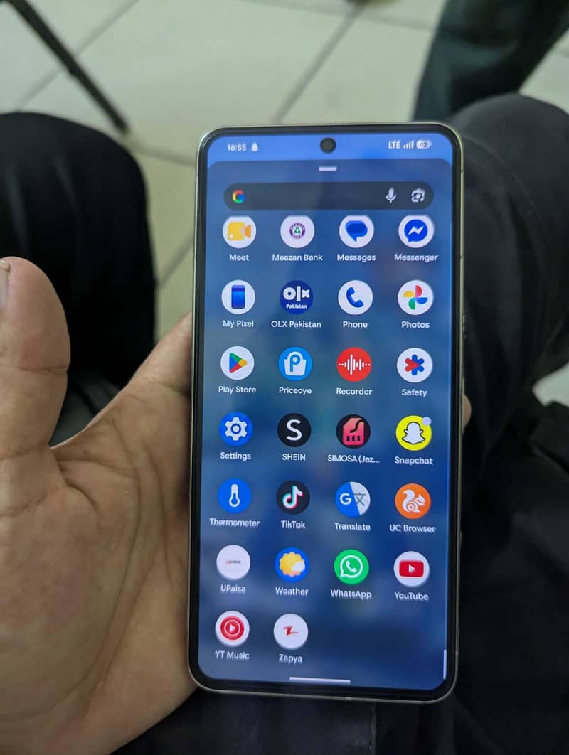 Google Pixel 8 Pro 4