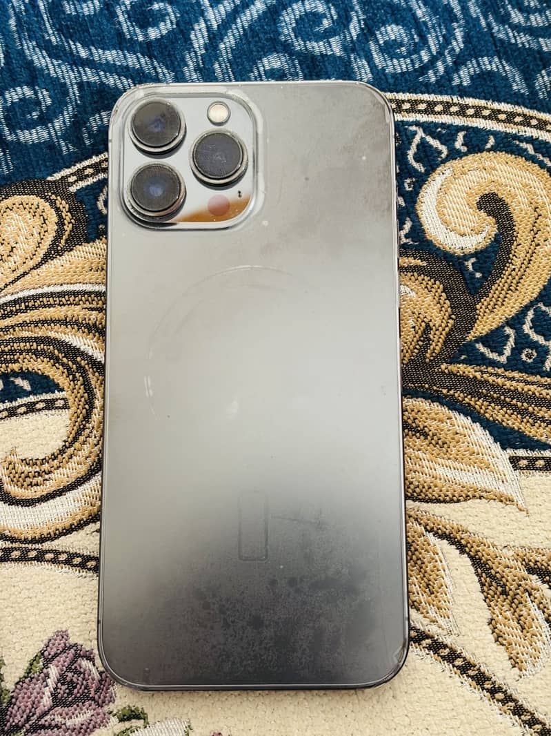 Apple iPhone 13 Pro Max 1