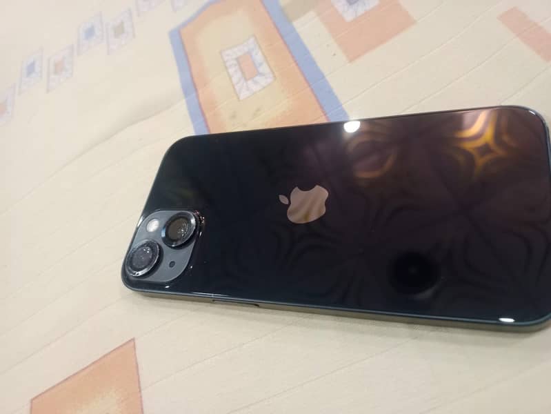 Apple iPhone 13 0