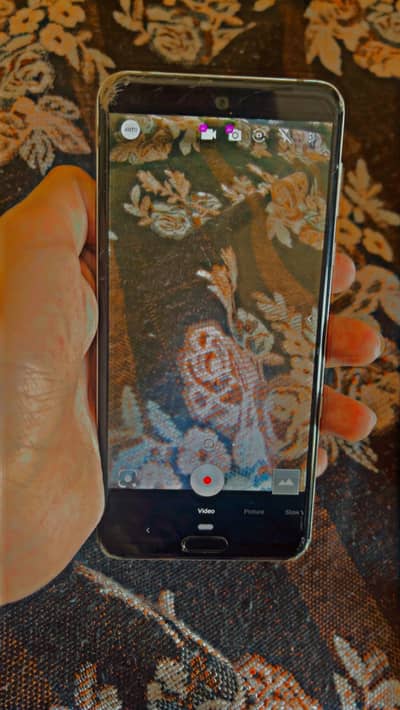 Aquos R3