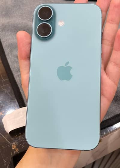 Apple iPhone 16