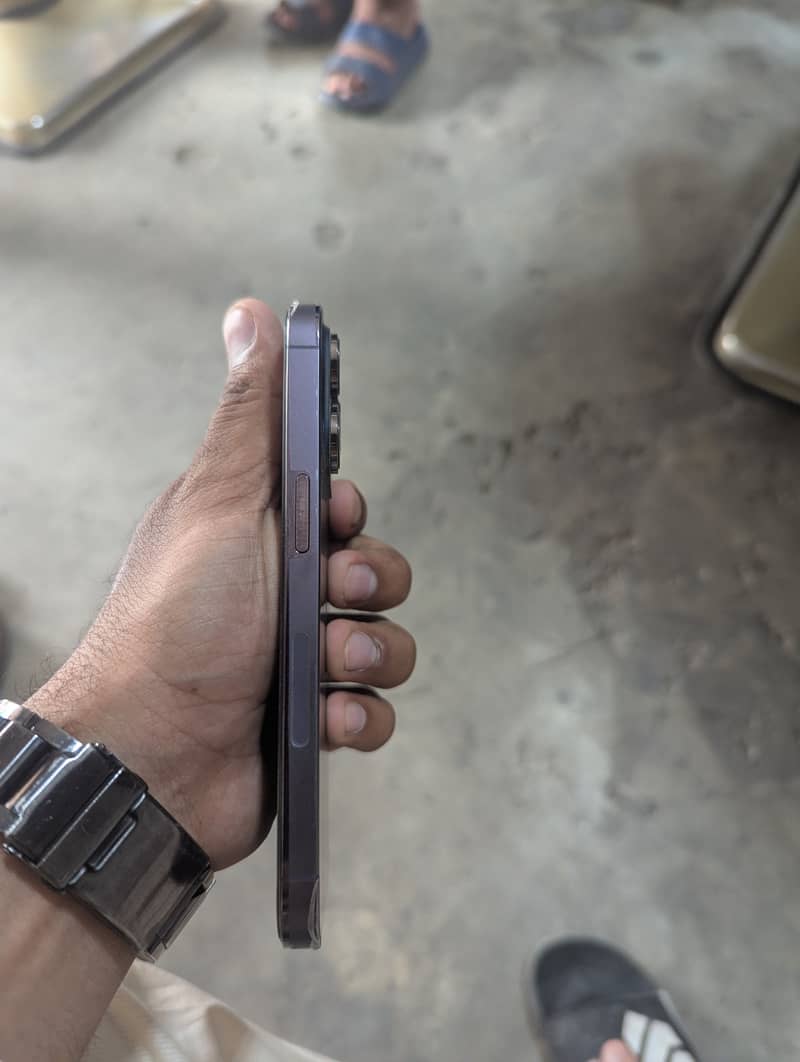 iPhone 14pro 1