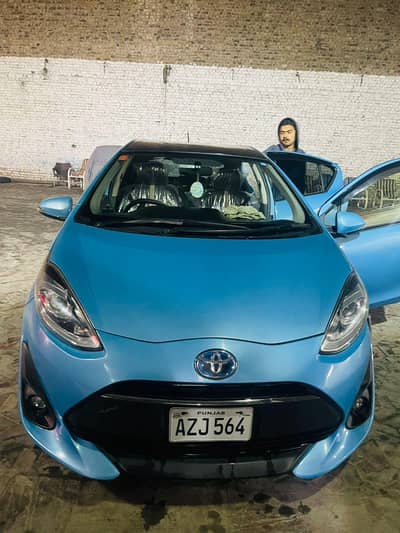 Toyota aqua 2012