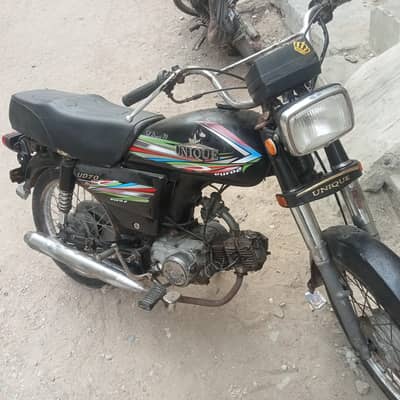 12 بائک سیل کورنگی