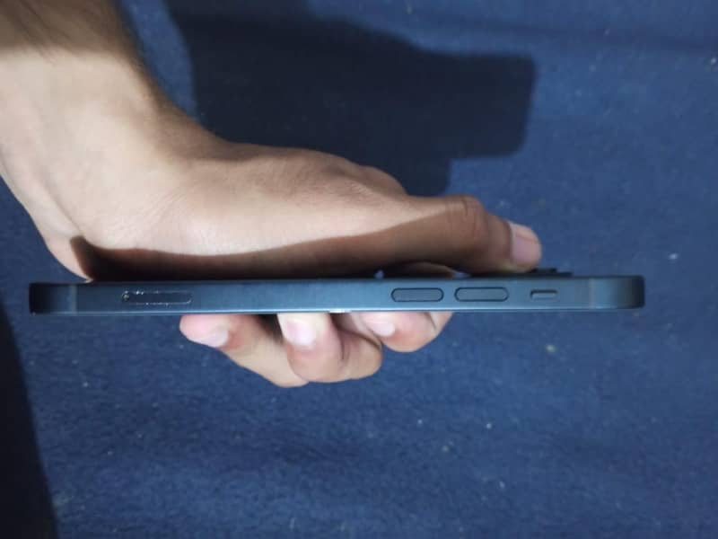 Apple iPhone 12 3