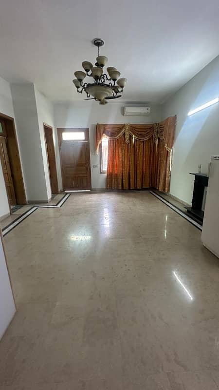 Upper portion for rent 3