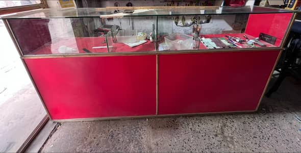 7feet counter 4 droll 2 cabnet with lock