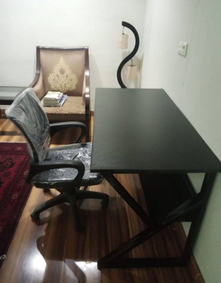 Computer Table/ Laptop Table/ Study Table/ Workstation/ Office Table 16