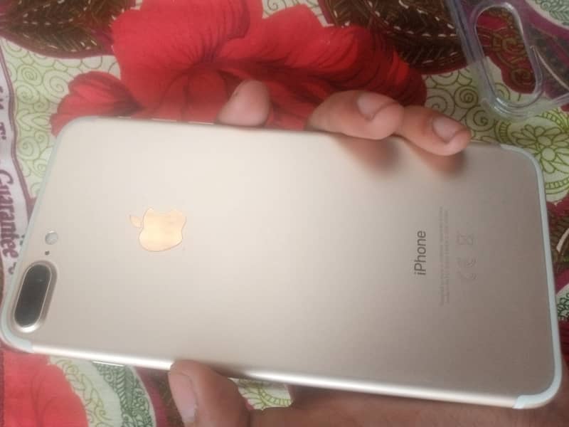 Apple iPhone 7 Plus 1