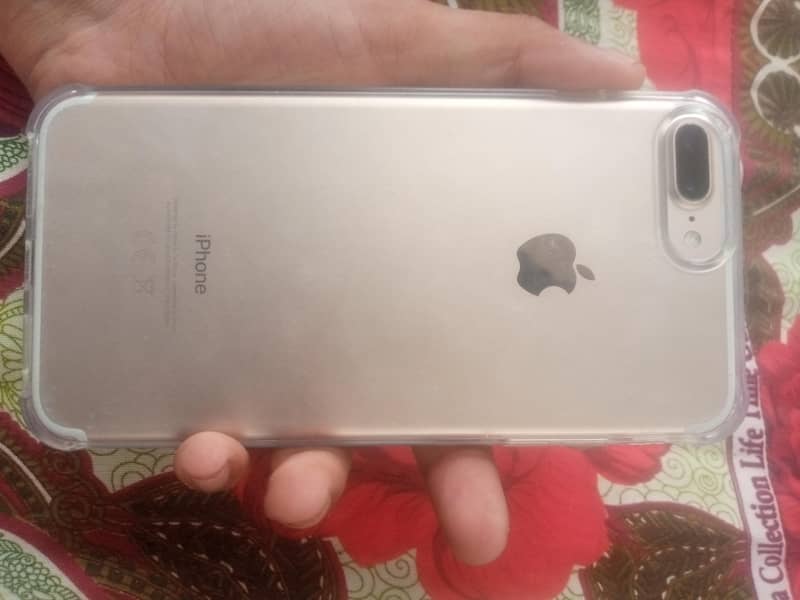 Apple iPhone 7 Plus 3