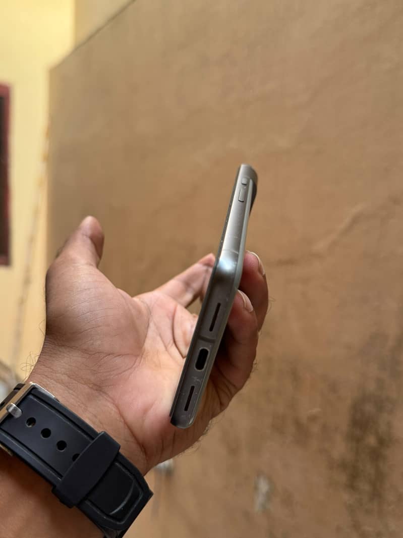 Google Pixel 8 2