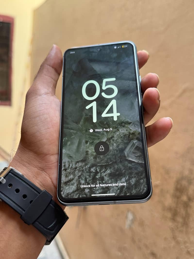 Google Pixel 8 3