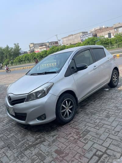 Toyota Vitz 2013