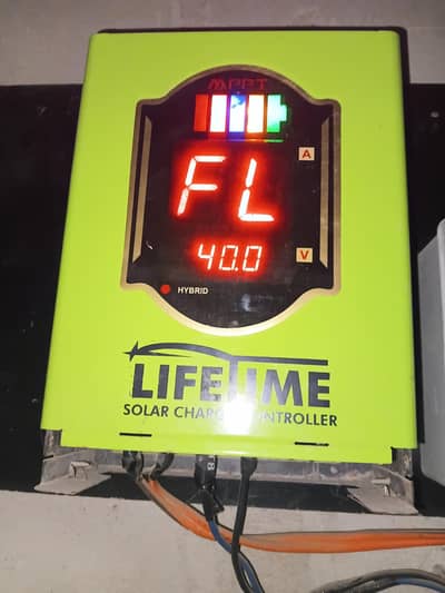 MPPT solar charge controller