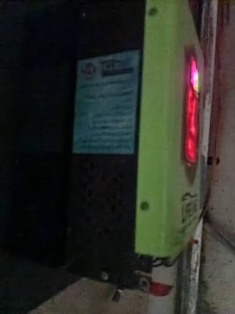 MPPT solar charge controller 2