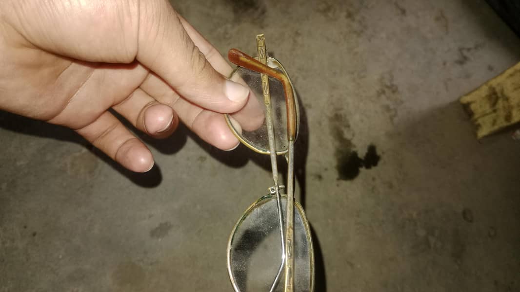 مشھور عینک گاندھی جی کی استعمال شدہ 0
