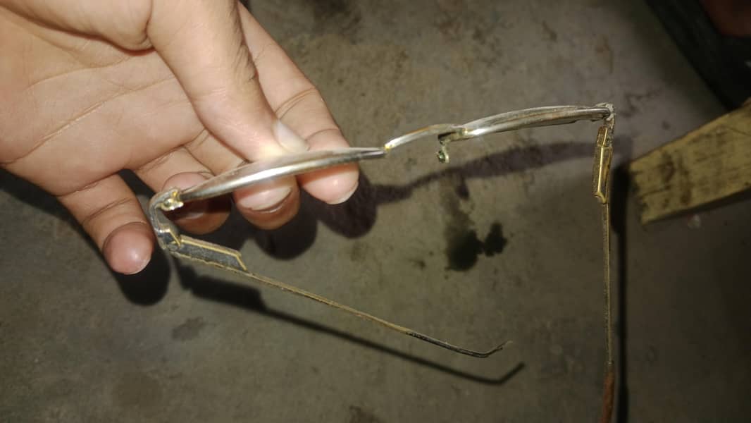 مشھور عینک گاندھی جی کی استعمال شدہ 1