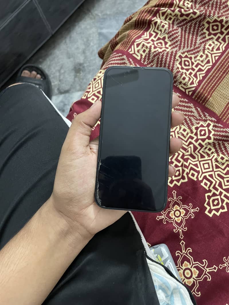 Apple iPhone 13 1