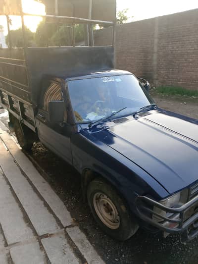 Toyota Hilux 1982