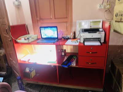 Goods counter