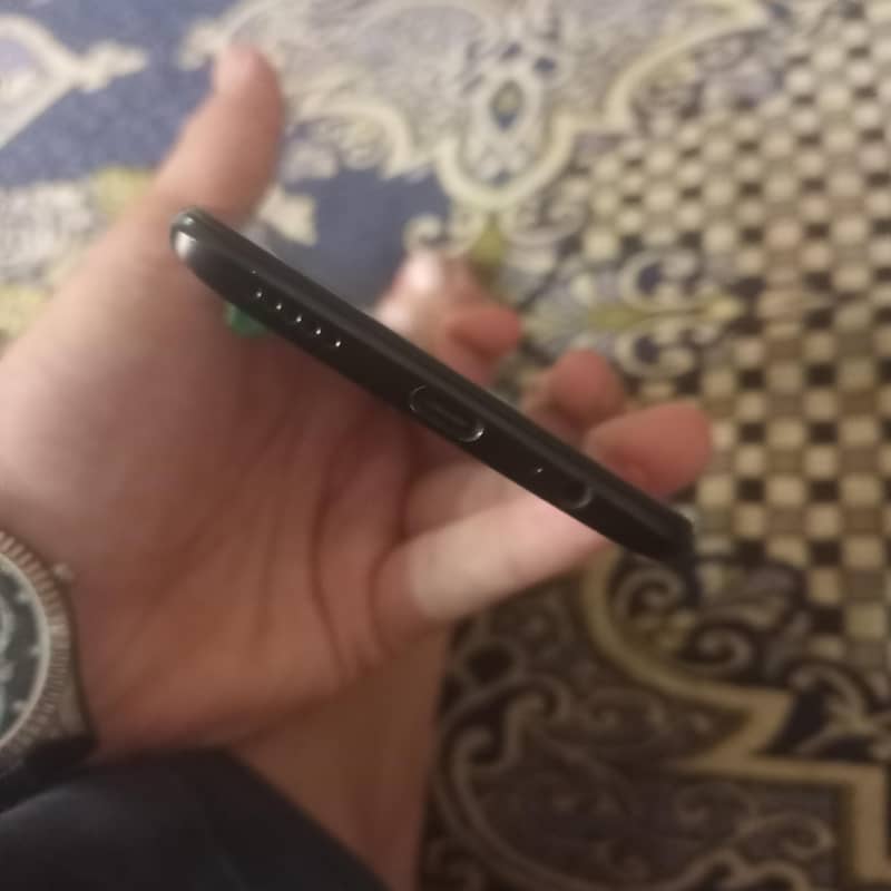 One Plus 6T 4