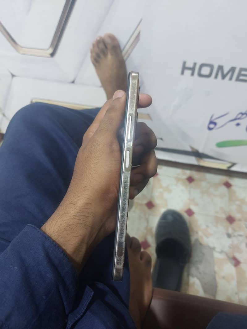Infinix Note 30 5