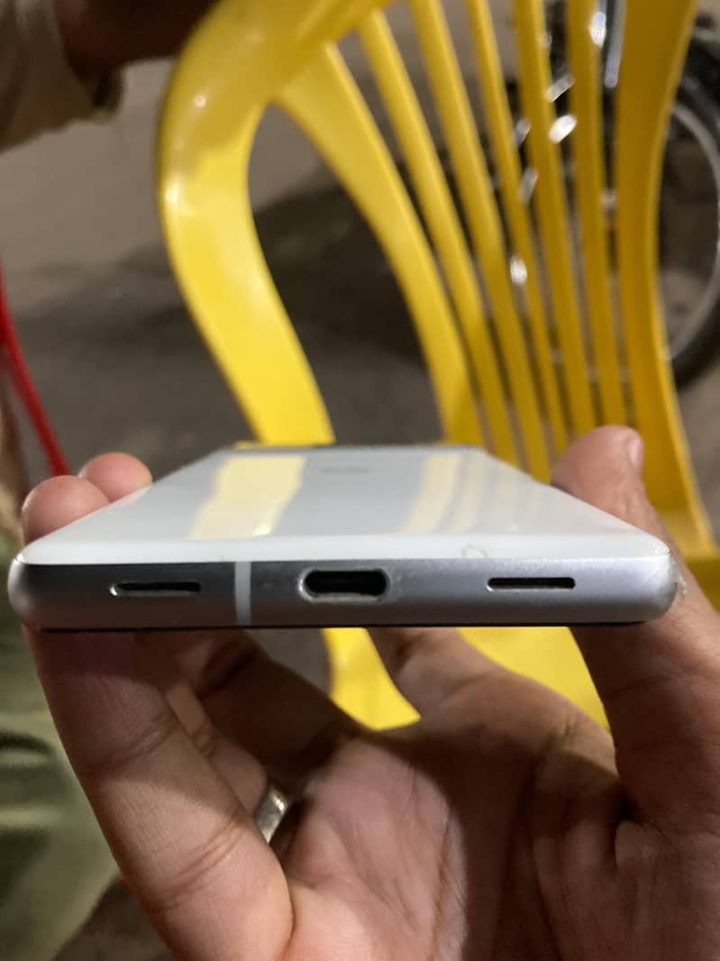 Google Pixel 7a 2