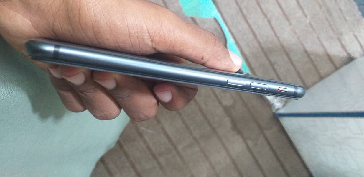 Apple iPhone 8 2