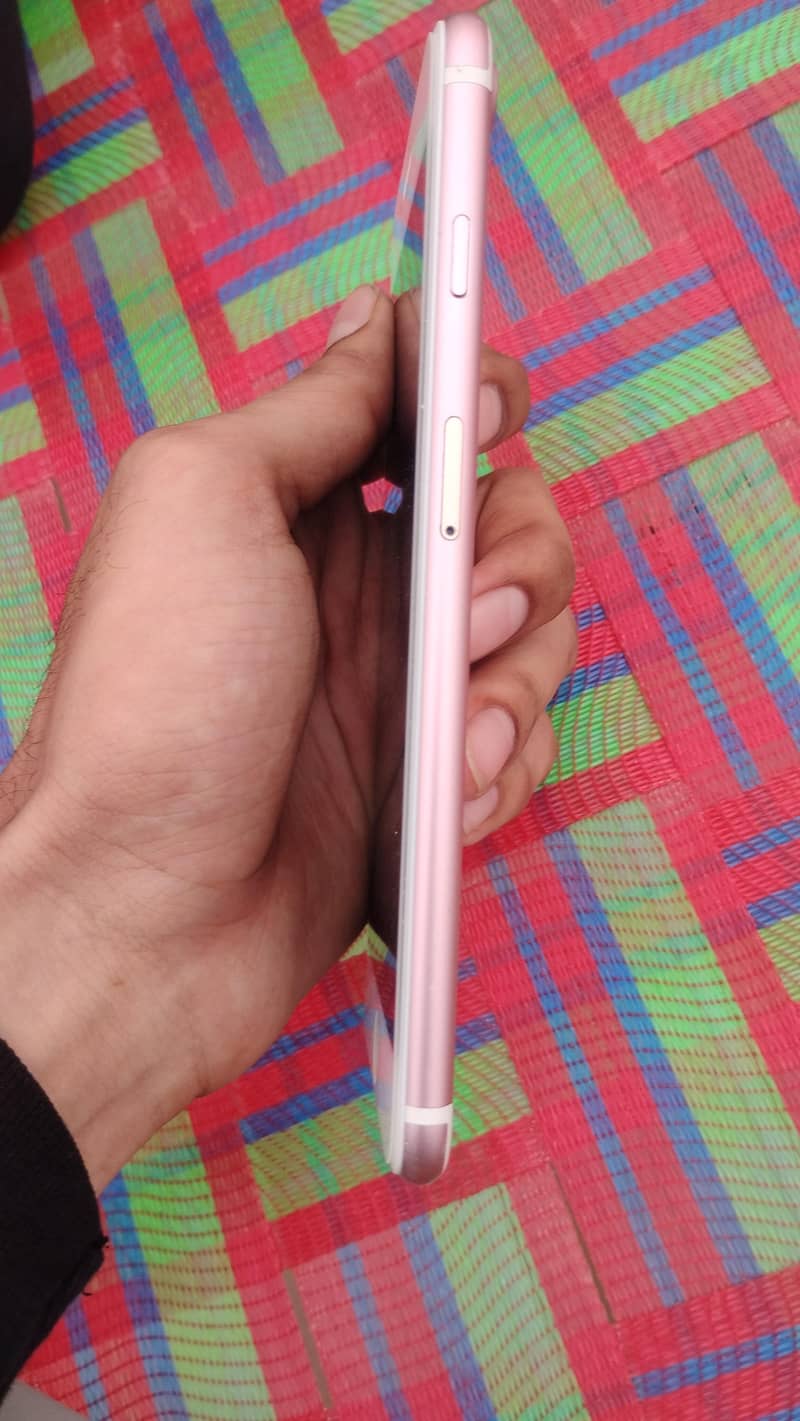 Apple iPhone 7 Plus 2