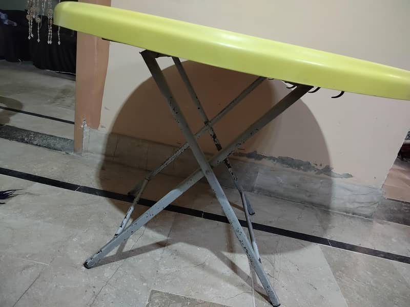 circle table condition 10/9 2