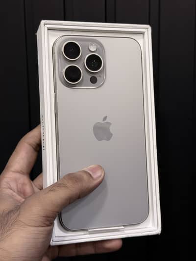 Iphone 15 pro max 256gb dual sim pta with box        11 12 13 14 16 17