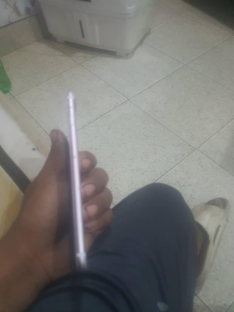 Apple iPhone 7 Plus 3