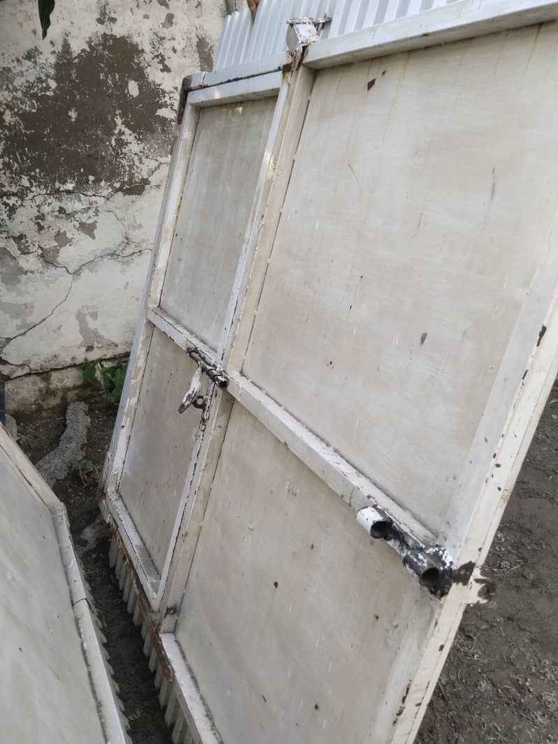 Main Gate 10×6 used Solid 2