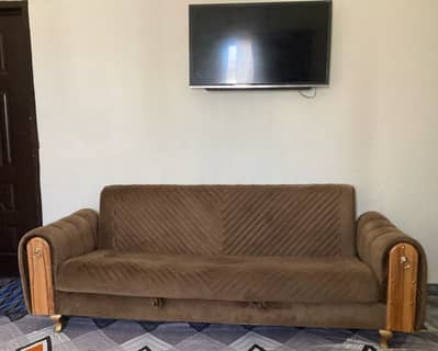 SOFA COMES BED