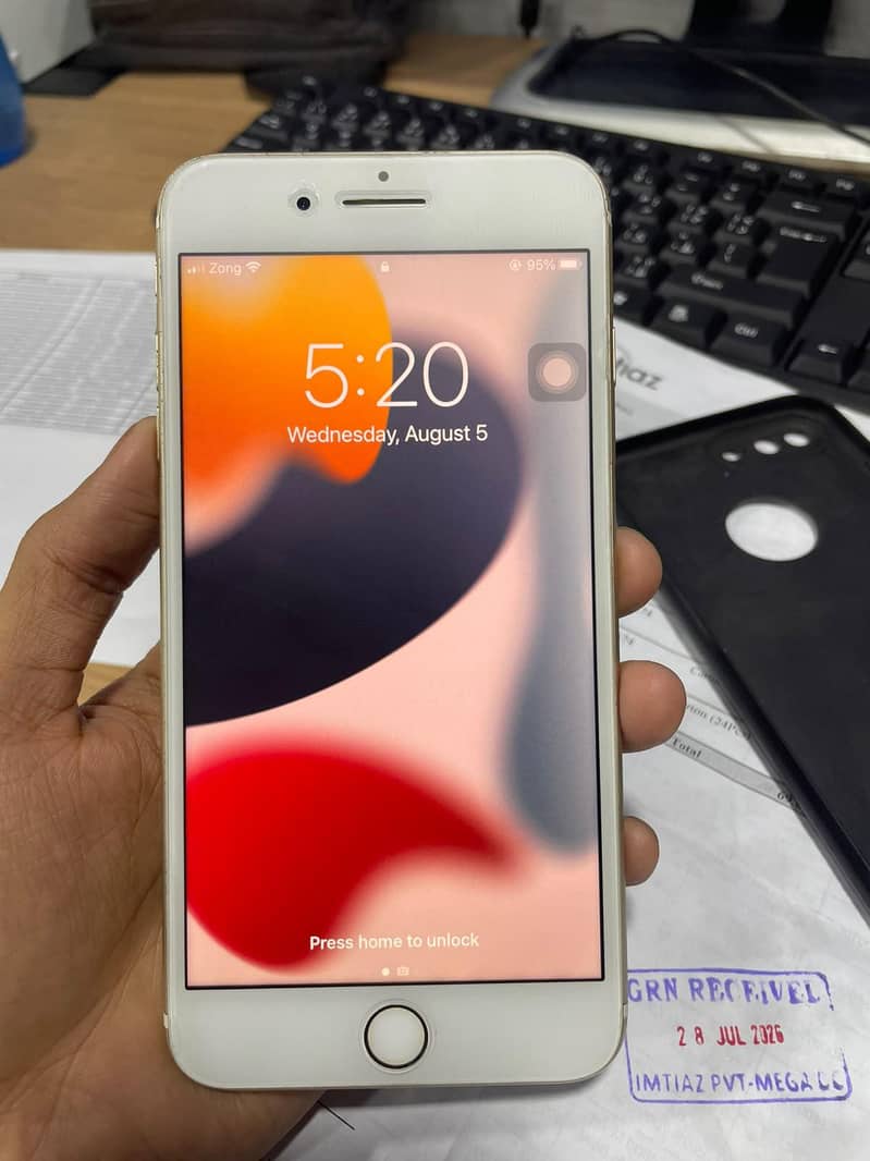 Apple iPhone 7 Plus 1