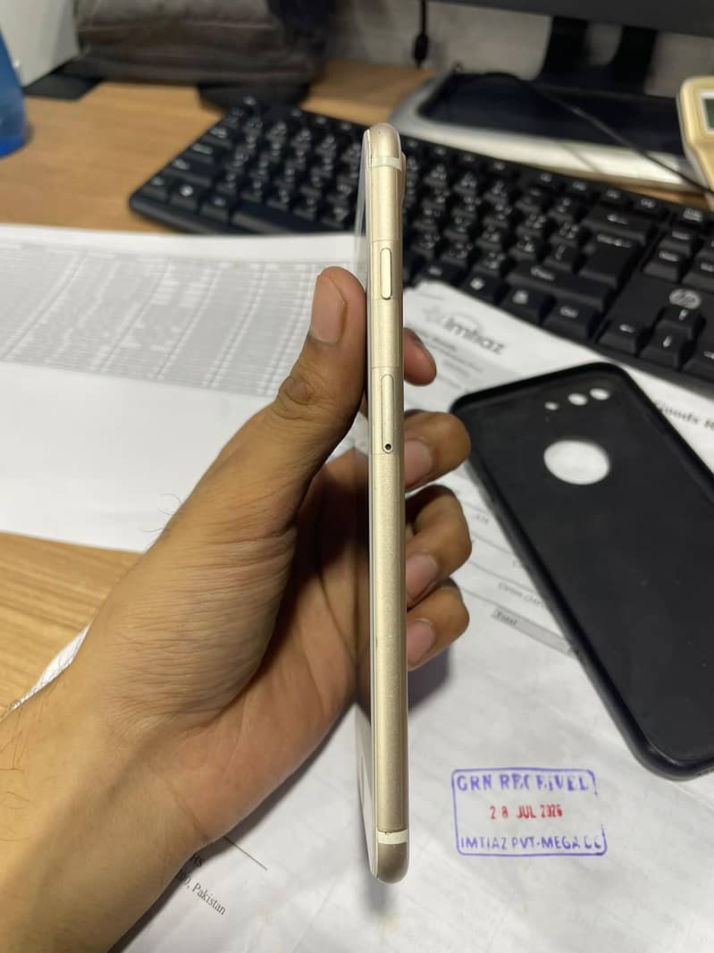 Apple iPhone 7 Plus 3