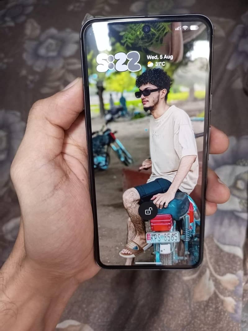 Google Pixel 8 2