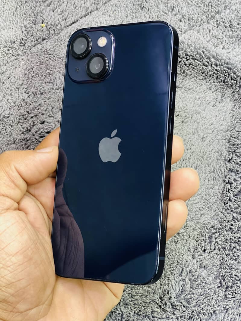 Apple iPhone 13 0