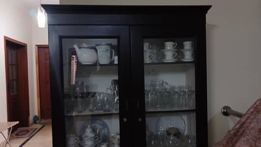 KITCHEN DISH CUPBOARD FOR SALE IN 10/10 CONDITION
