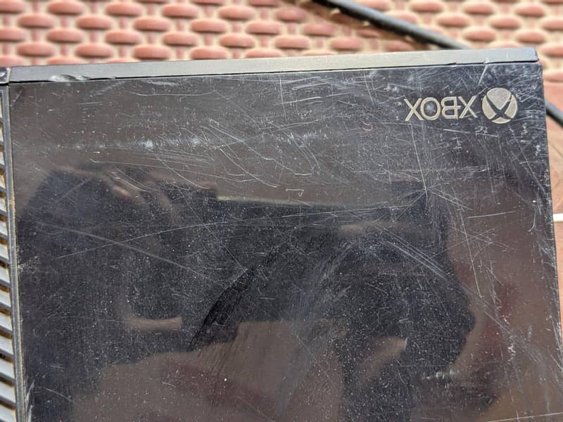 XBOX ONE WITH CONTROLLER 6