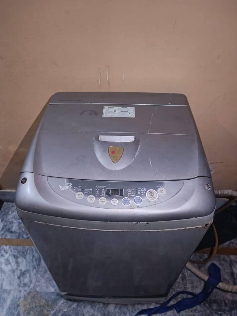 LG Automatic Washing Machine 2