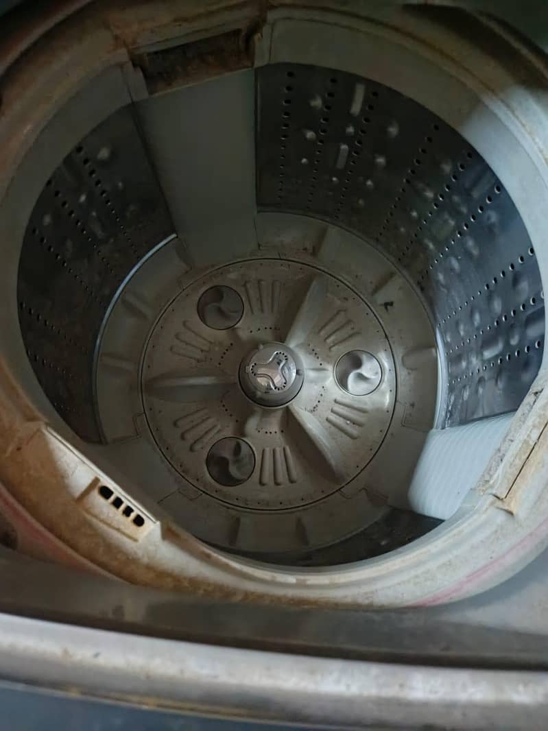 LG Automatic Washing Machine 5