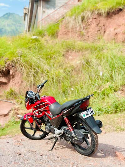 hi i am selling my honda cb150f  only call available. 03360446312